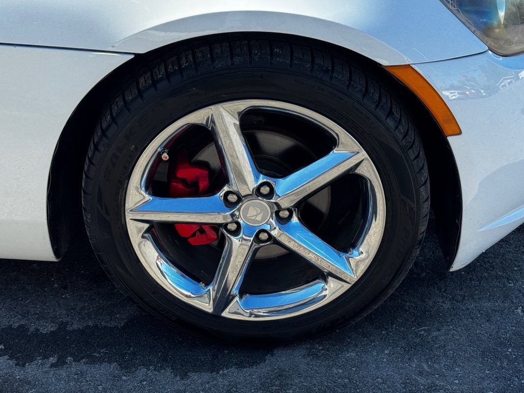 Used 2009 Saturn Sky Red Line RWD image 32