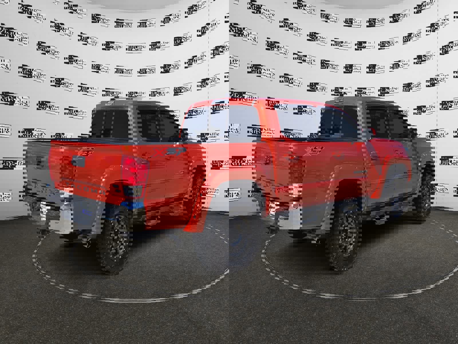 Used 2017 Toyota Tacoma SR5 w/ Tow Package image 6