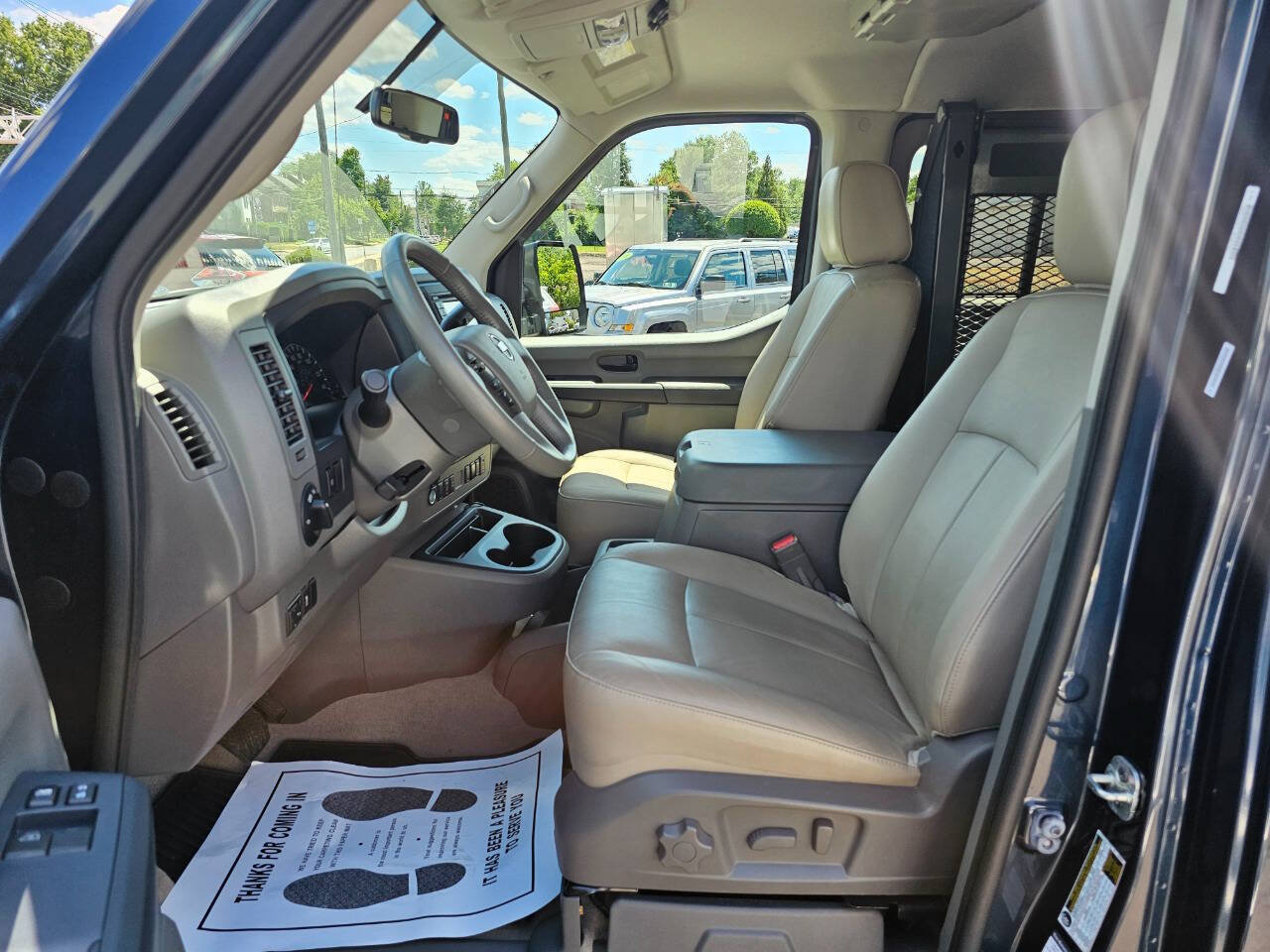 Used 2021 Nissan NV 3500 SL RWD image 16