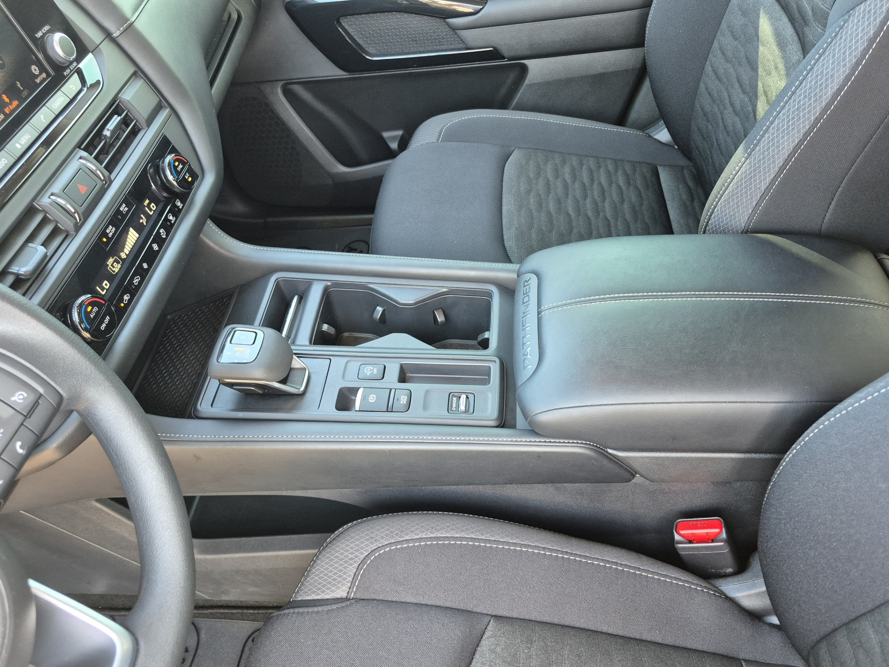 Certified 2025 Nissan Pathfinder S FWD image 24
