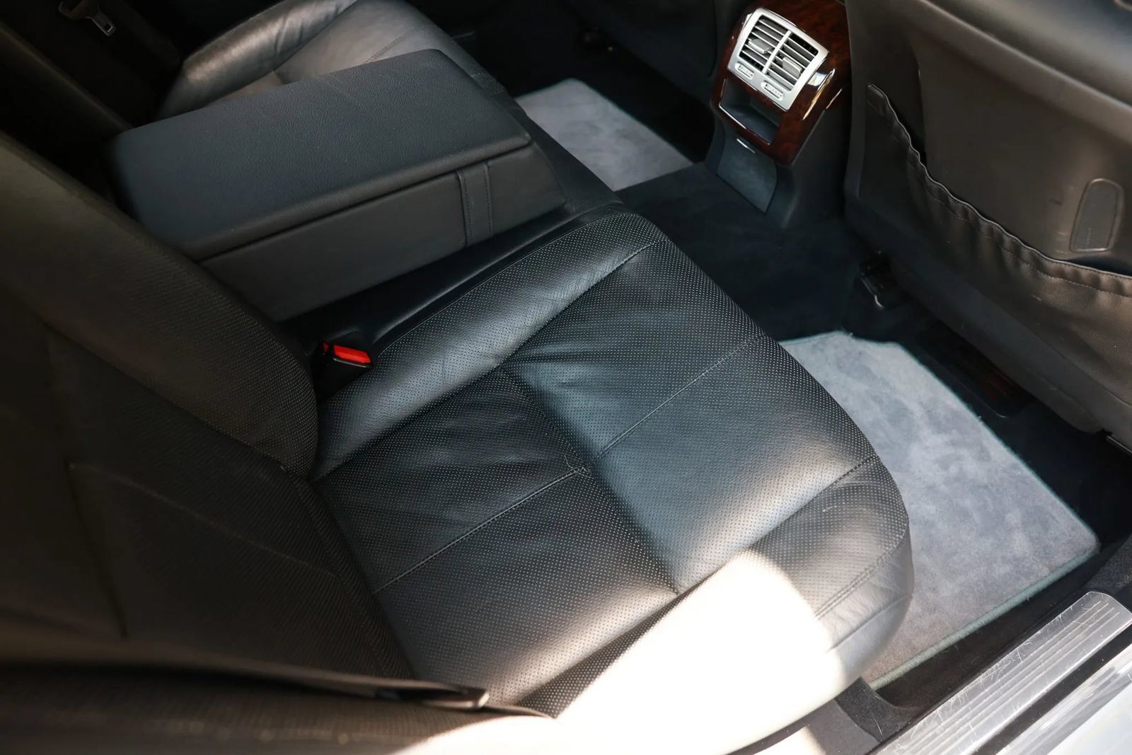 Used 2007 Mercedes-Benz S 550 image 23