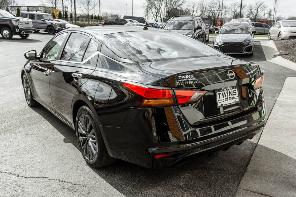 Used 2024 Nissan Altima 2.5 SV image 35