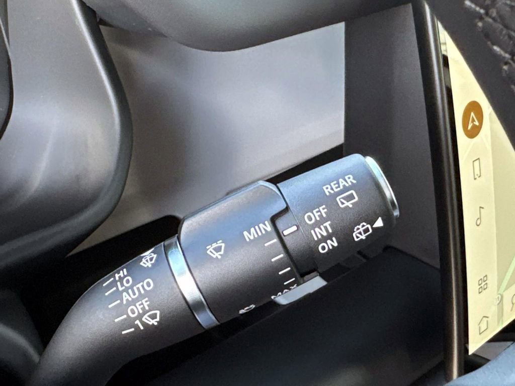 New 2026 Land Rover Defender 110 X-Dynamic SE image 26