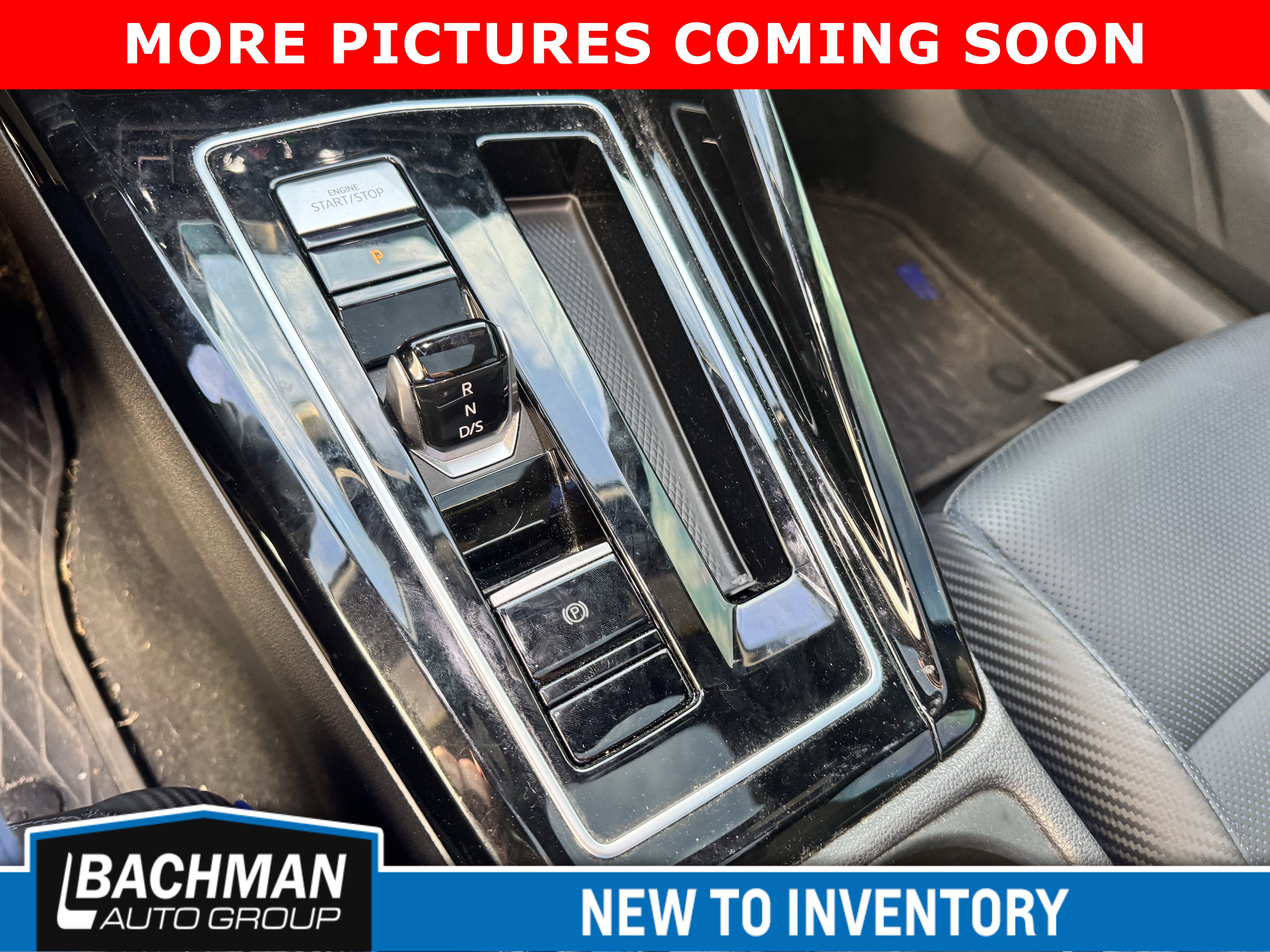 Used 2024 Volkswagen Golf R image 8