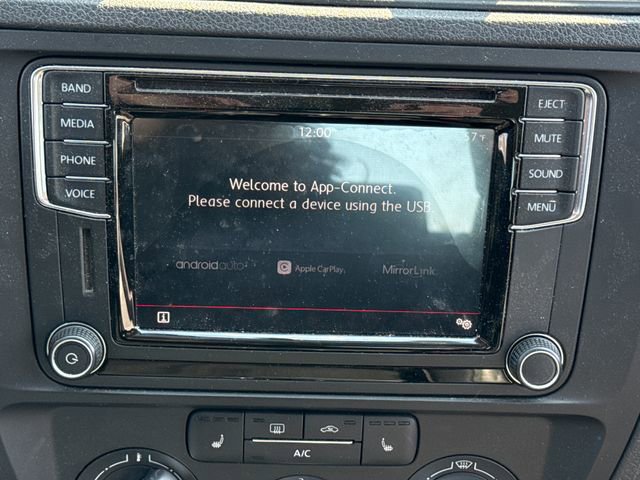 Used 2017 Volkswagen Jetta SE image 28