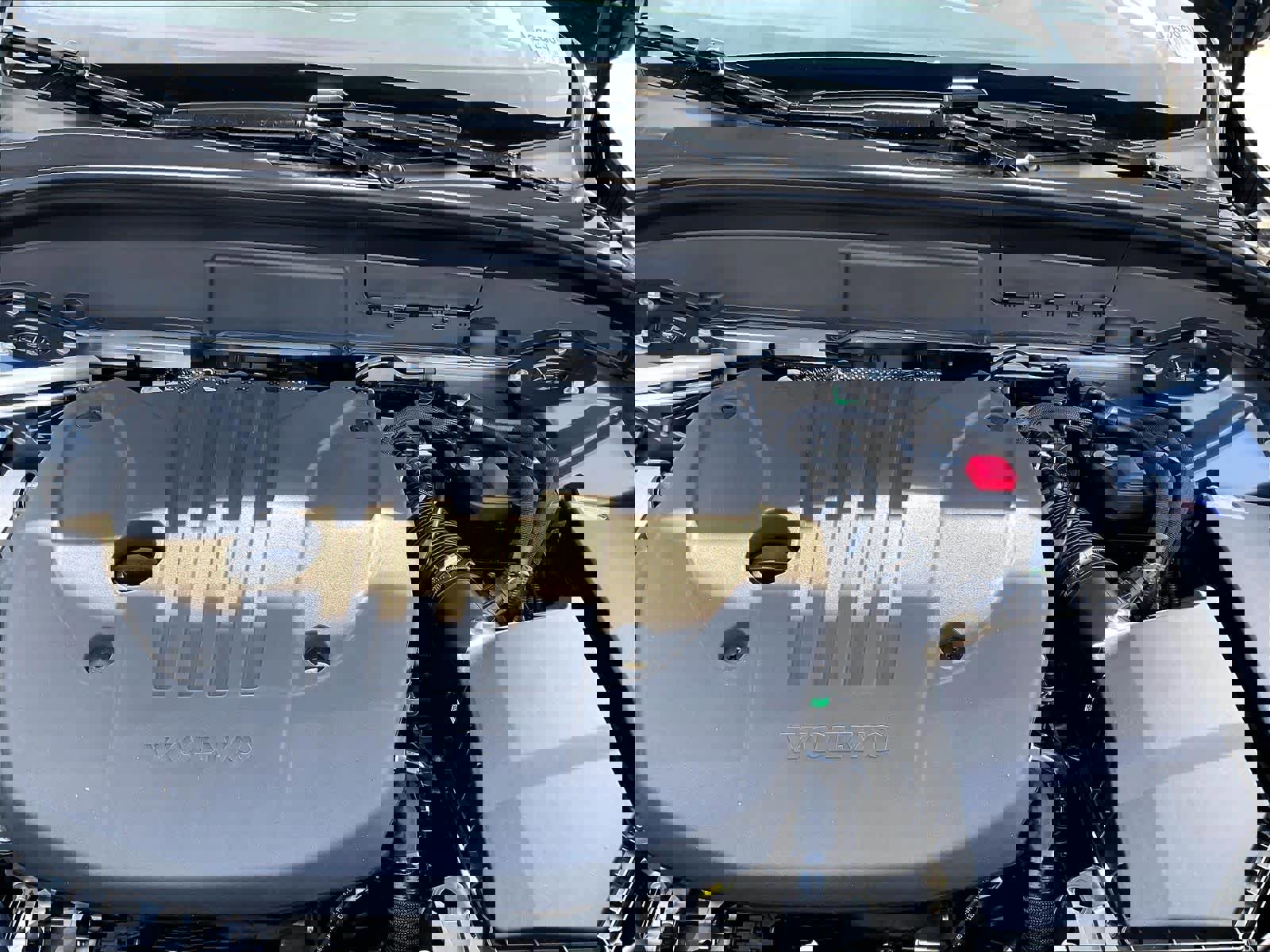 New 2026 Volvo XC60 B5 Plus w/ Protection Package Premier image 13