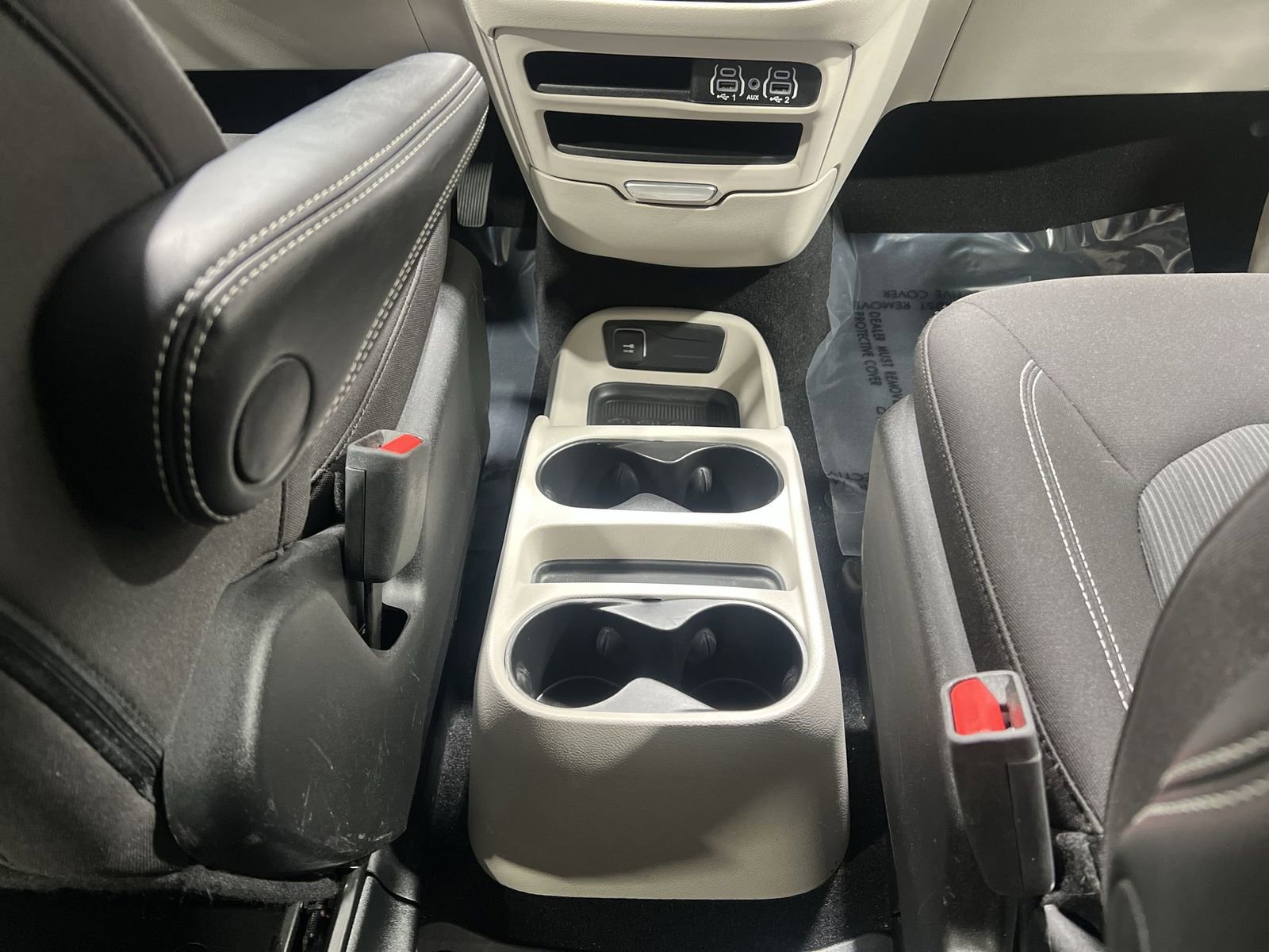 Used 2023 Chrysler Voyager LX FWD image 20