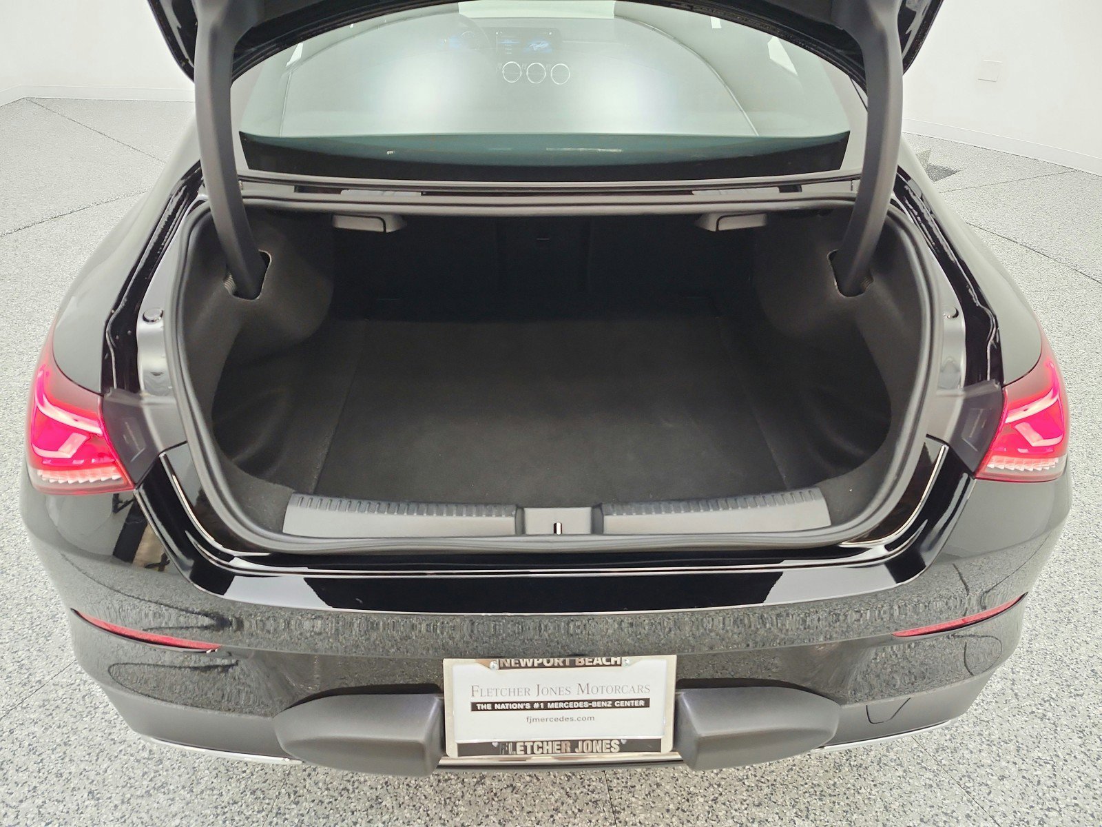 Used 2023 Mercedes-Benz CLA 250 image 28