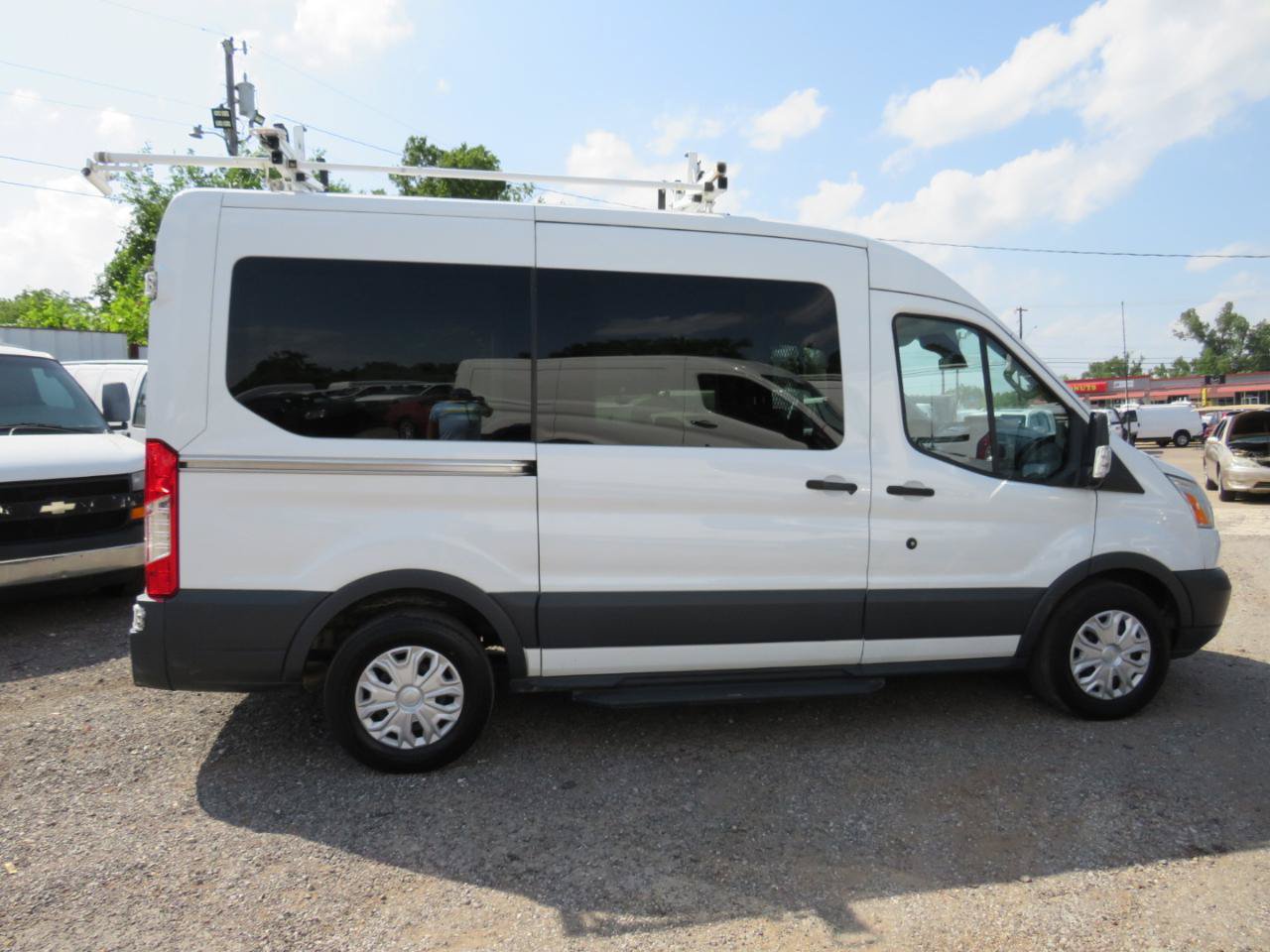 Used 2015 Ford Transit 150 XLT RWD image 28