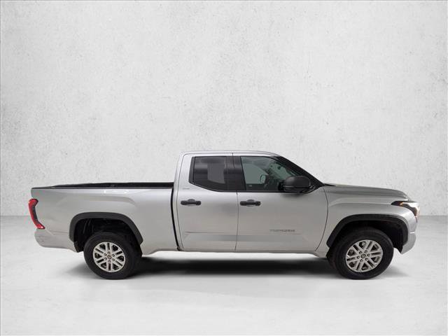 Used 2022 Toyota Tundra SR5 AWD/4WD image 4