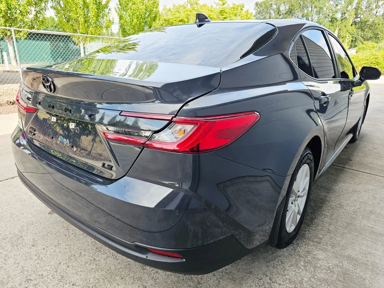 Used 2025 Toyota Camry LE image 5