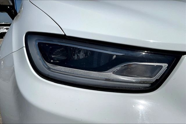 Used 2023 Chrysler Pacifica Limited image 34