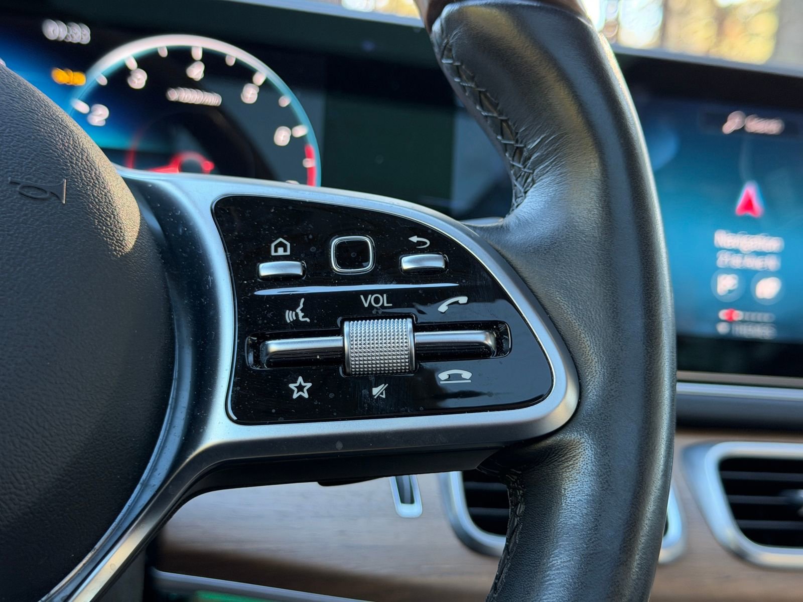 Certified 2023 Mercedes-Benz GLE 350 4MATIC image 25