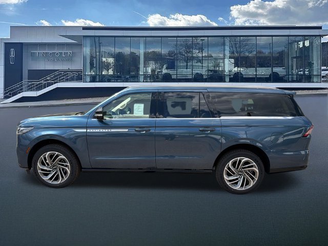 New 2027 Lincoln Navigator L Reserve AWD/4WD image 4