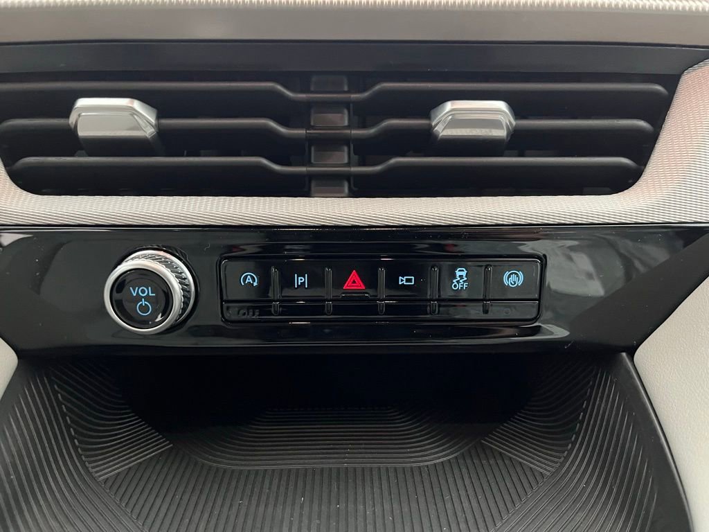 New 2026 Ford Explorer Active w/ Active Comfort Package image 5