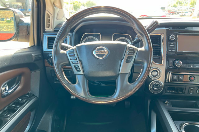Used 2017 Nissan Titan Platinum Reserve AWD/4WD image 12
