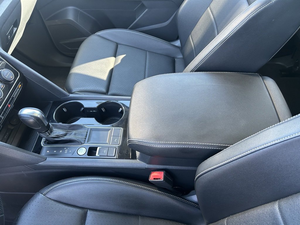 Used 2021 Volkswagen Atlas SEL R-Line w/ MDO Package (Bench Seat) image 19