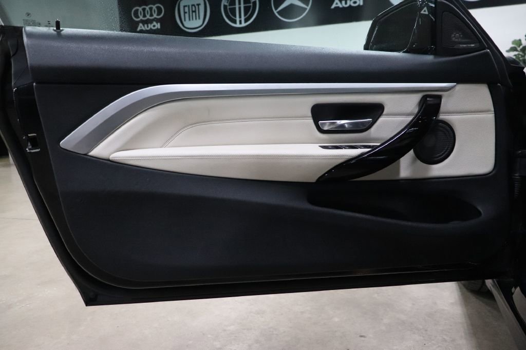 Used 2020 BMW 440i xDrive Convertible w/ M Sport Package image 17