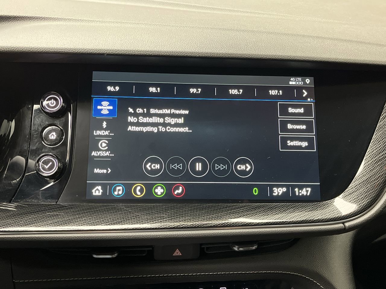 Certified 2023 Buick Envision Preferred w/ Sport Touring Package AWD/4WD image 18