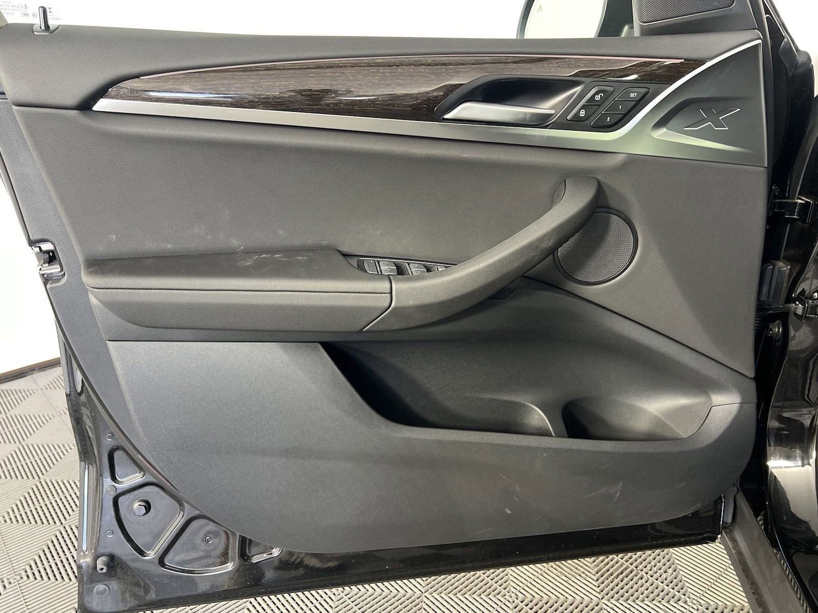 Used 2024 BMW X3 sDrive30i w/ Premium Package w/ZPA image 12