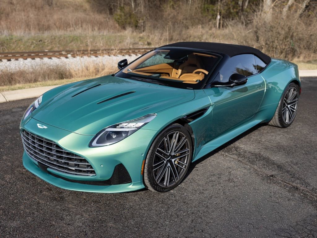 Used 2025 Aston Martin DB12 Volante image 63