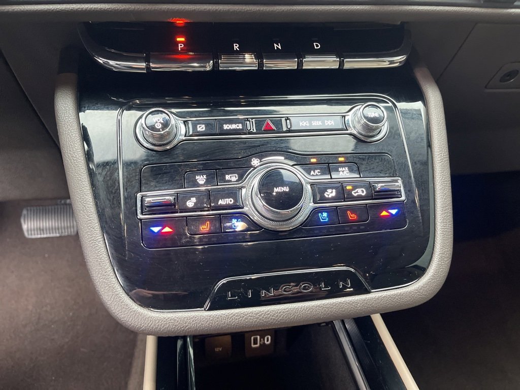 Used 2021 Lincoln Corsair Reserve w/ Equipment Group 201A image 18