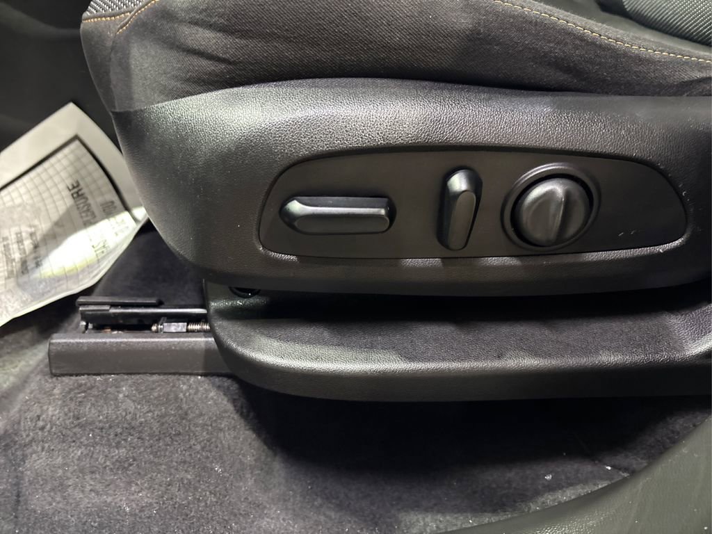 Used 2018 Chevrolet Traverse LT image 41