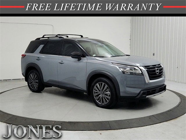 Used 2024 Nissan Pathfinder SL w/ SL Premium Package