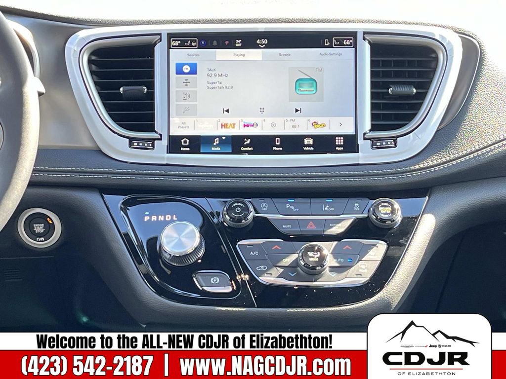 New 2026 Chrysler Pacifica Select image 15