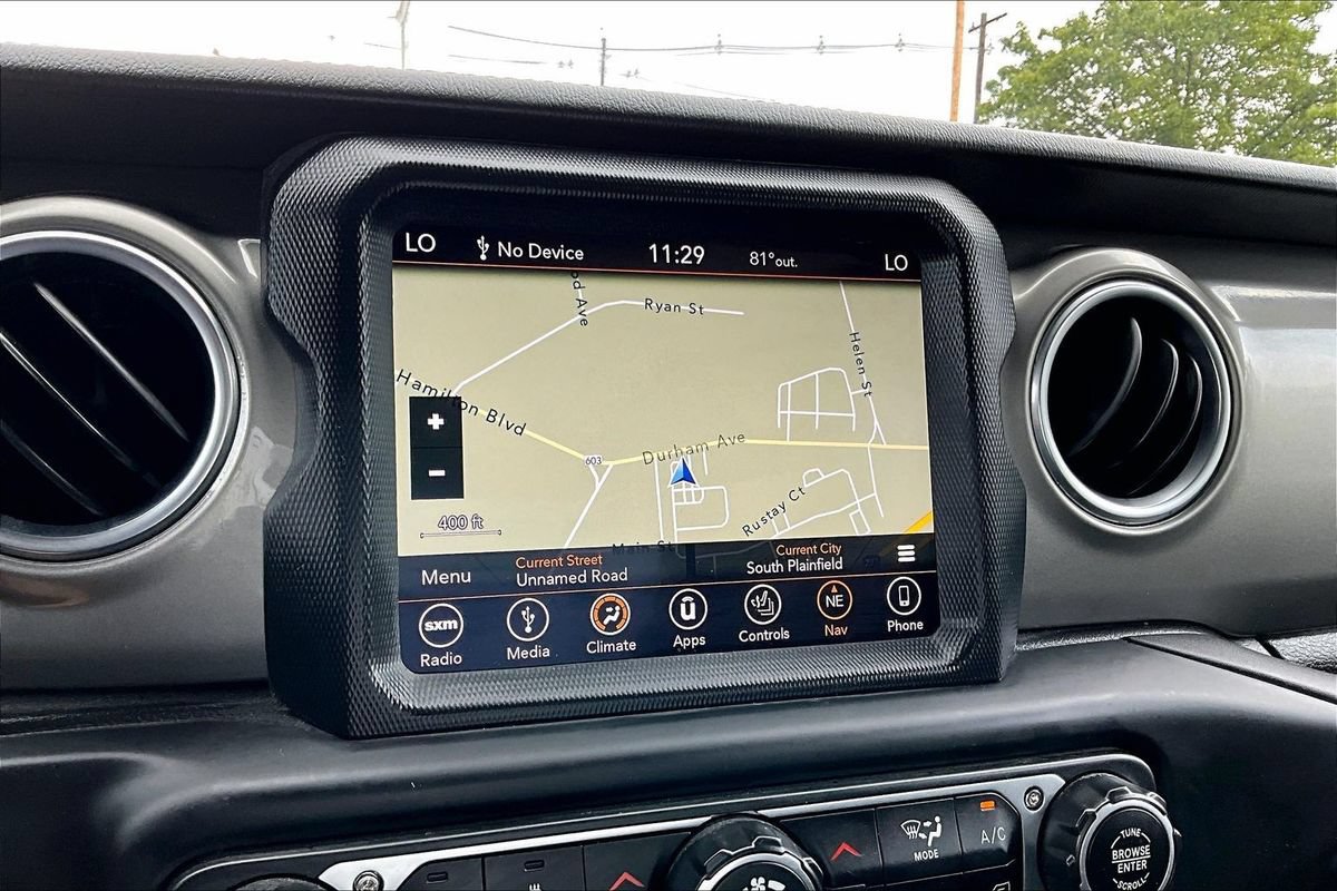 Used 2018 Jeep Wrangler Unlimited Sahara AWD/4WD image 26