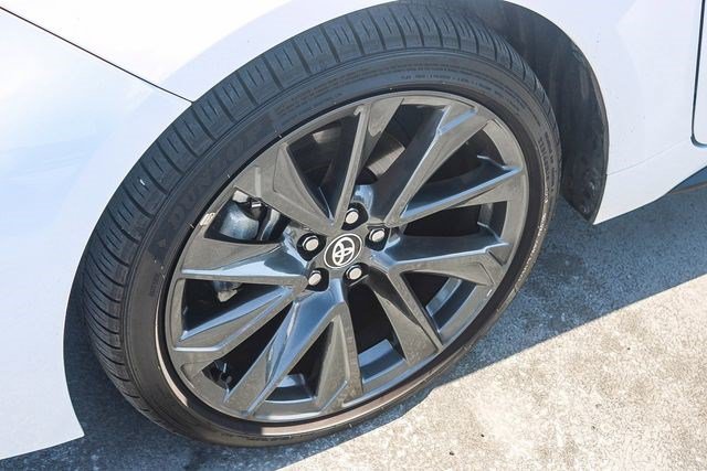 Used 2025 Toyota Corolla SE w/ Convenience Package FWD image 8
