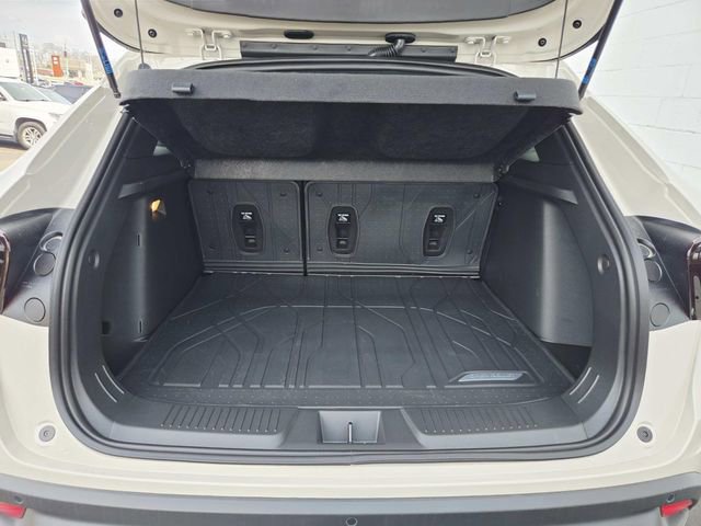 New 2026 Chevrolet Trax RS w/ Sunroof Package image 11