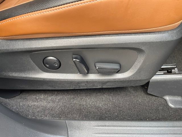 Used 2025 Nissan Pathfinder Platinum w/ Cargo Package image 39