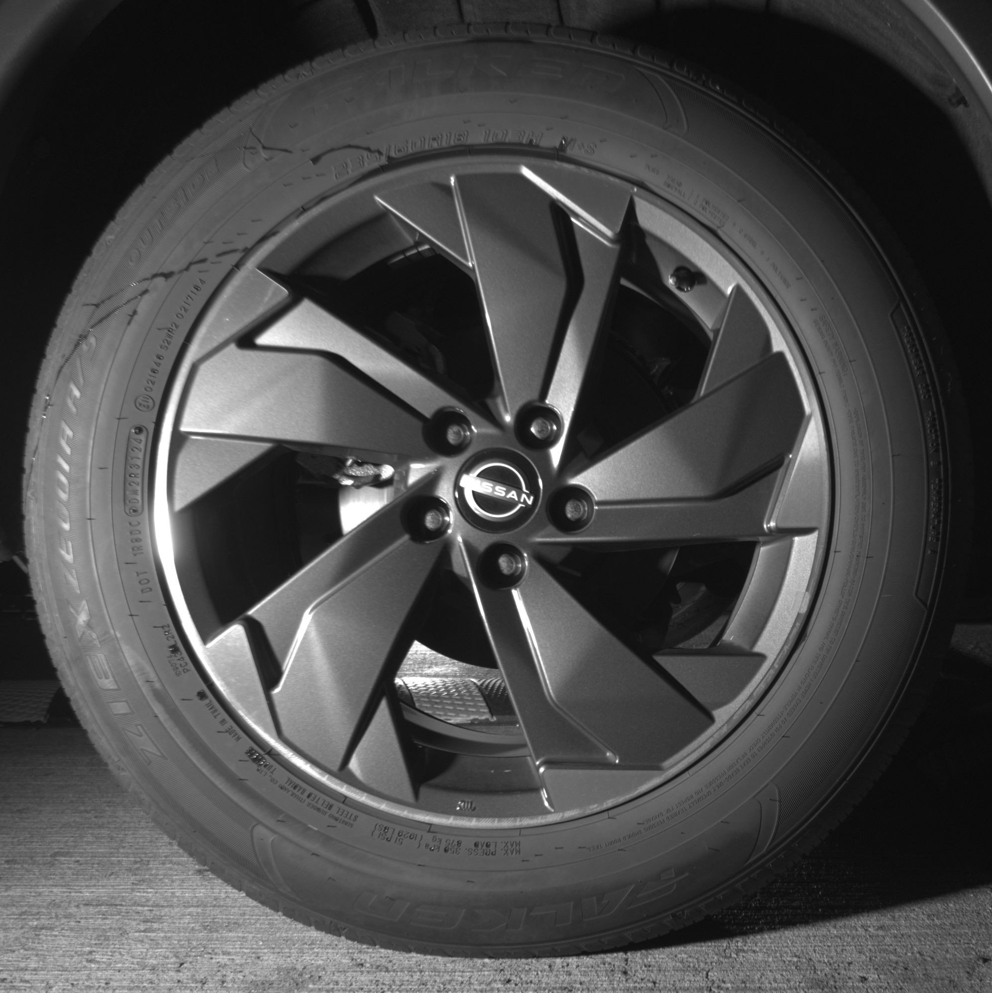 Used 2025 Nissan Rogue SV image 15