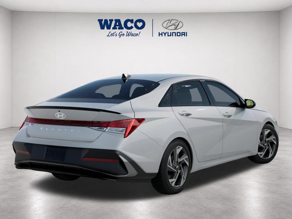 Used 2025 Hyundai Elantra Sport FWD image 6