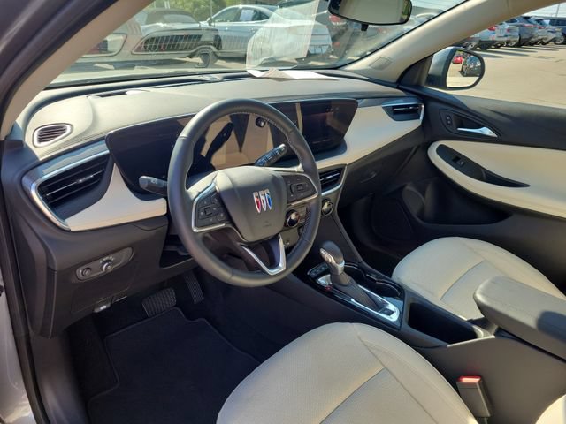 Used 2024 Buick Encore GX Preferred w/ Comfort Package AWD/4WD image 17
