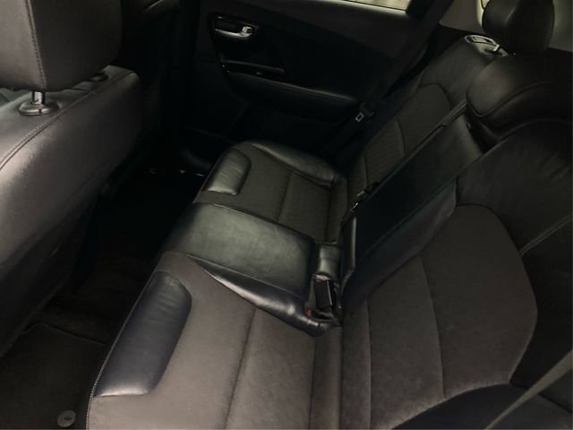 Used 2017 Kia Niro EX image 10