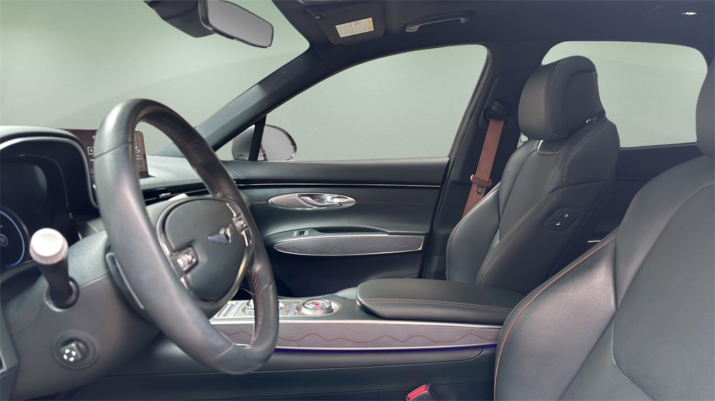 Used 2022 Genesis GV70 2.5T w/ Advanced Package image 13