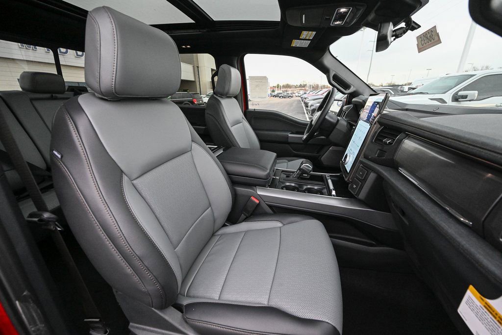 New 2025 Ford F150 Lightning Lariat image 21