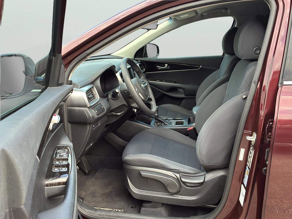Used 2020 Kia Sorento FWD V6 image 25