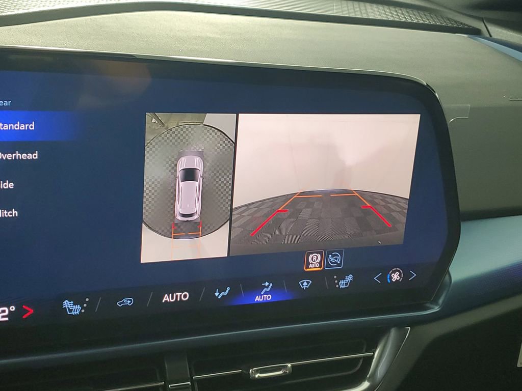 New 2026 Chevrolet Equinox EV LT image 17