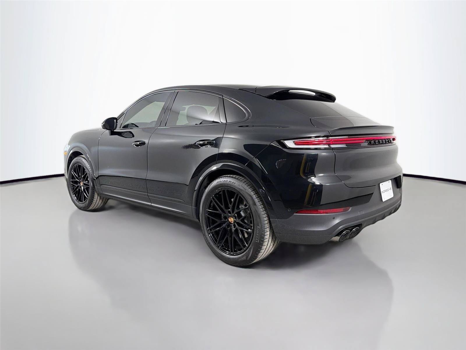 Certified 2026 Porsche Cayenne Coupe AWD/4WD image 3