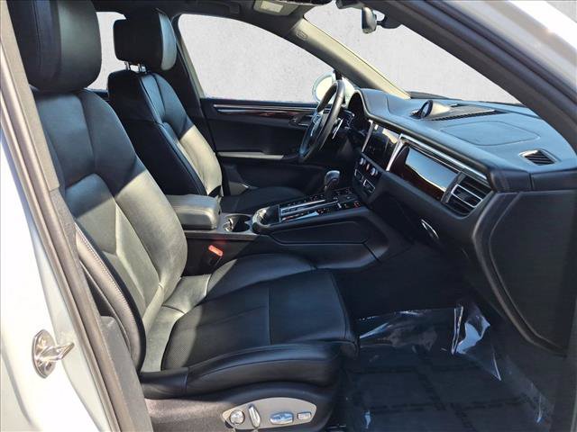 Used 2024 Porsche Macan AWD/4WD image 22