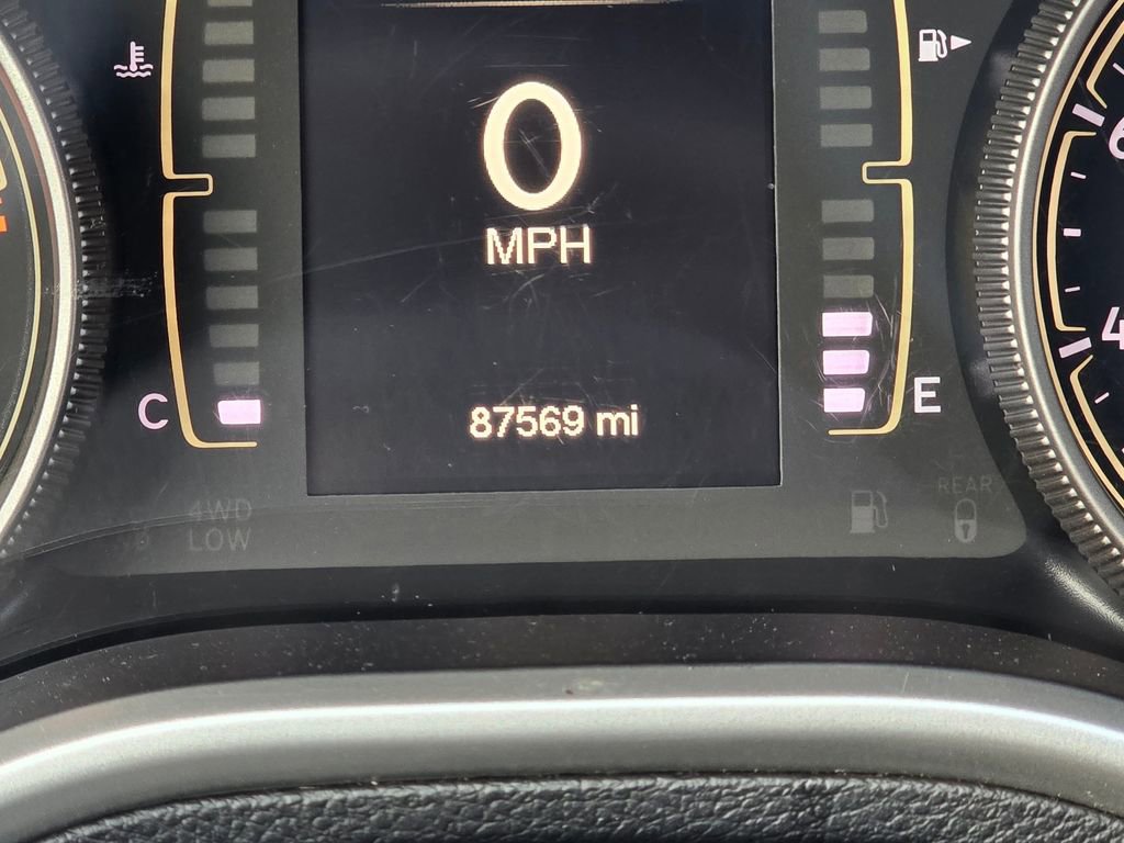 Used 2018 Jeep Cherokee Latitude Plus image 28