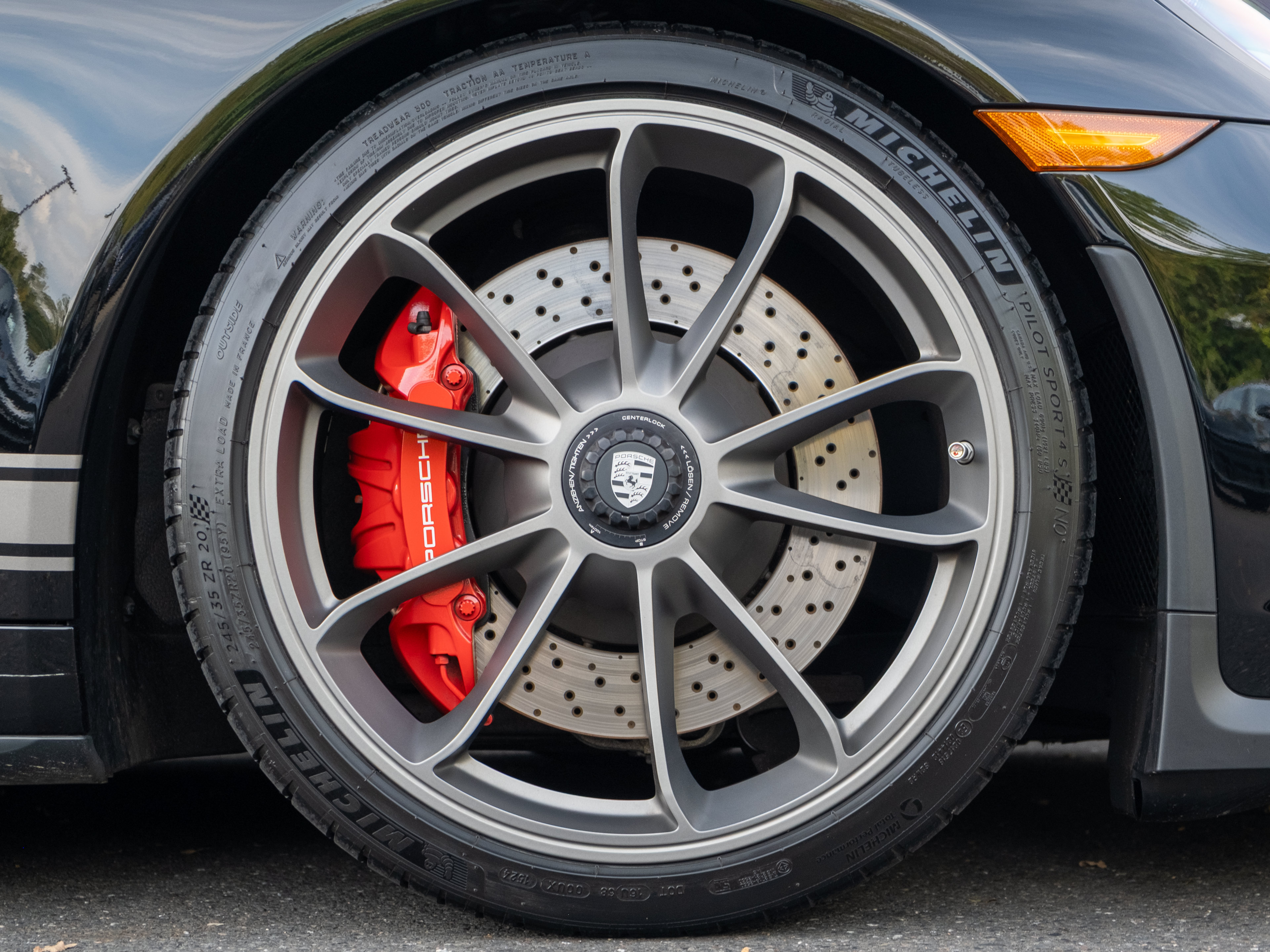 Certified 2018 Porsche 911 GT3 RWD image 15