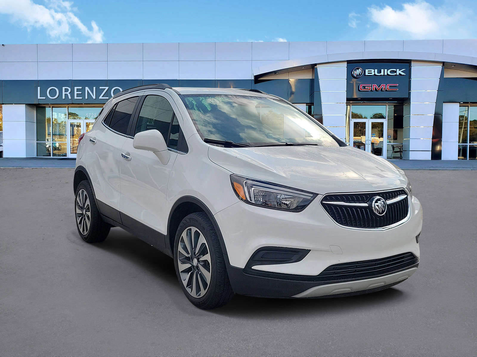 Used 2022 Buick Encore Preferred w/ Safety Package image 3