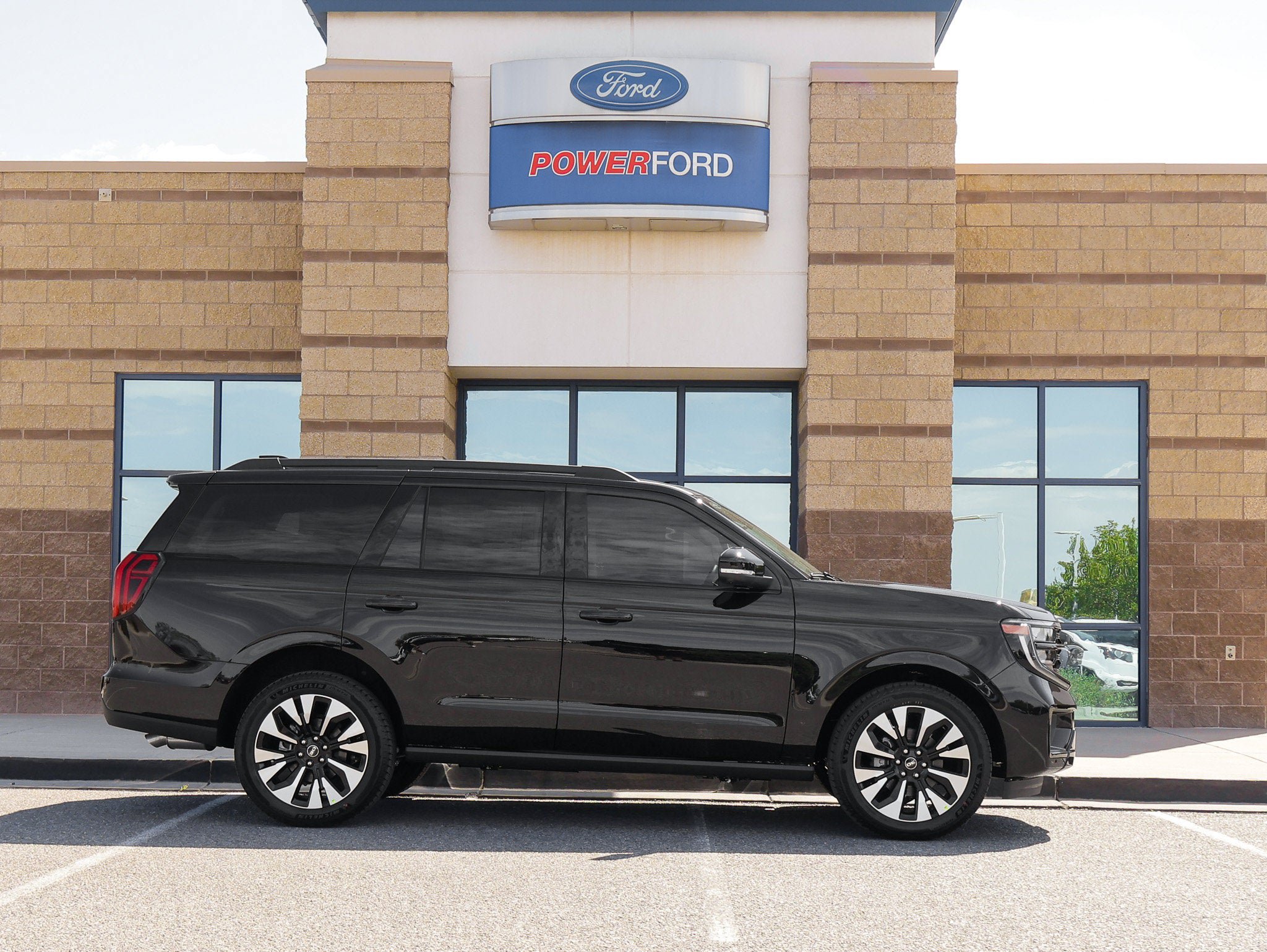 New 2027 Ford Expedition Platinum AWD/4WD image 5