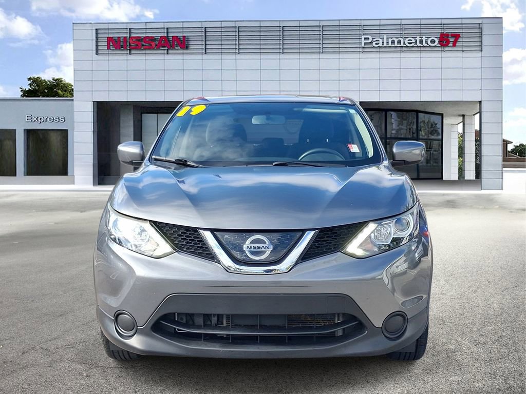 Used 2019 Nissan Rogue Sport S FWD image 2