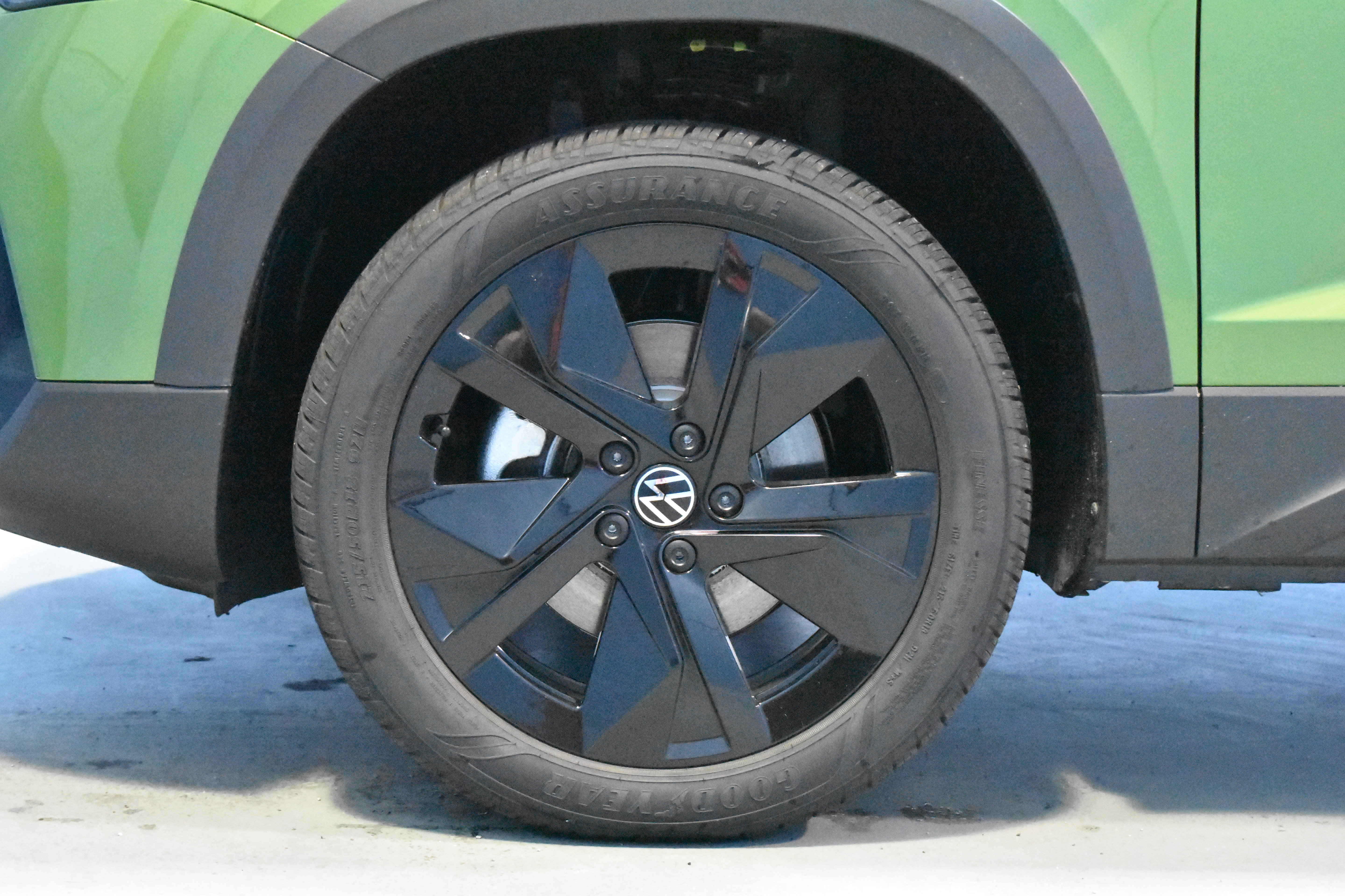 New 2026 Volkswagen Taos SE FWD image 19