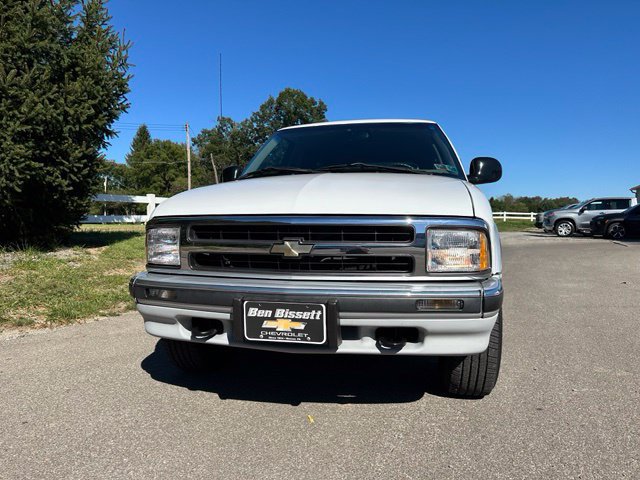 Used 1996 Chevrolet Blazer 4WD 4-Door image 4
